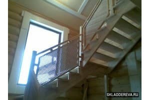 Фотографии применения решеток в лестницах